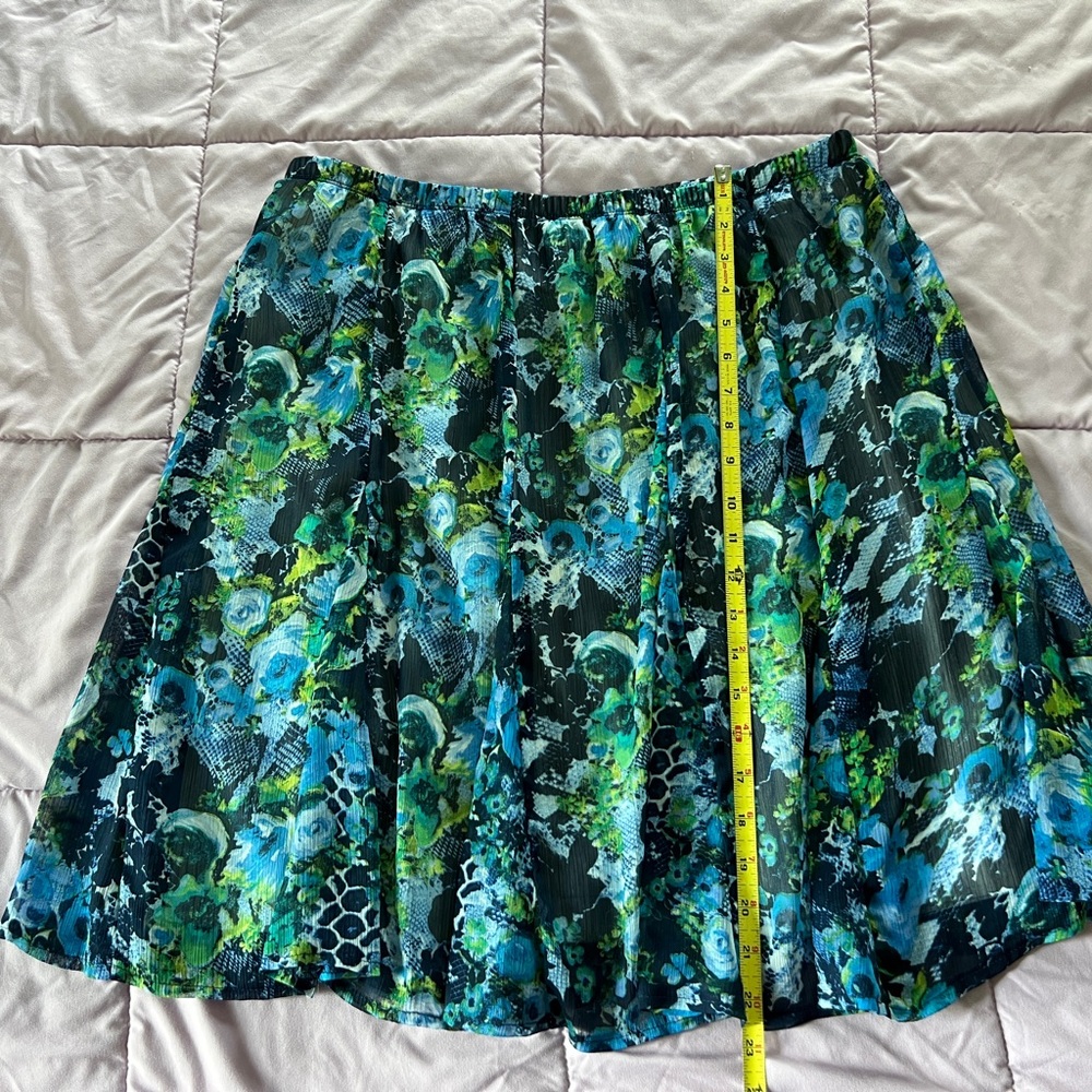 Laura Scott Green and Blue Mini Skater Skirt